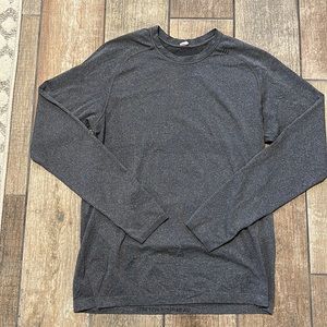 EUC Lululemon Men’s Gray Metal Tech Vent Long Sleeve Shirt